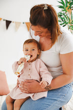 Load image into Gallery viewer, Sophie la Girafe Classic Teether