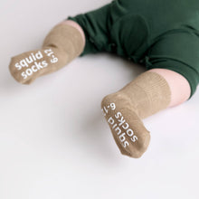 Load image into Gallery viewer, Squid Socks Cypress - Non-Slip Baby Socks in Khaki, Cognac, Evergreen