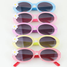 Load image into Gallery viewer, Kids Striped Daisy Flower Sunglasses