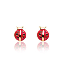 Laden Sie das Bild in den Galerie-Viewer, Girl Nation Little Ladybug | Cutie Stud Earrings for Girls