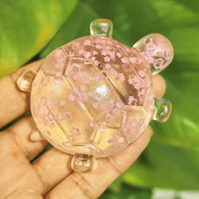 Laden Sie das Bild in den Galerie-Viewer, Maltose Glitter Sea Turtle Squishy Toy