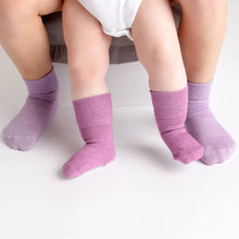 Load image into Gallery viewer, Squid Socks Orchid - Non-Slip Baby Socks in Lilac, Lavender, Plum Colors