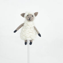 Laden Sie das Bild in den Galerie-Viewer, The Winding Road Natural Sheep Finger Puppet – Fair Trade Felt Toy