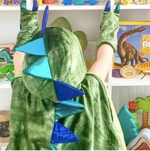 Load image into Gallery viewer, Great Pretenders Dragon Cape w/Claws Green 5-6yrs