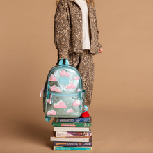 Laden Sie das Bild in den Galerie-Viewer, Titel: State Bags Metallic Kane Mini-Rucksack Wolken Türkis Aqua Kinderrucksack