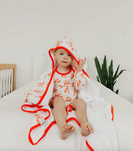 Load image into Gallery viewer, Copper Pearl Hooded Bath Towel Maine