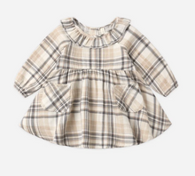 Laden Sie das Bild in den Galerie-Viewer, Quincy Mae Simone Dress Fall Plaid