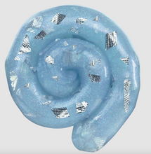 Laden Sie das Bild in den Galerie-Viewer, Crazy Aaron's Shark Mini Thinking Putty