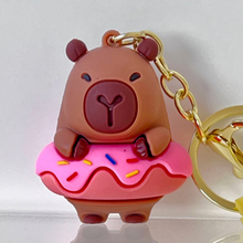 Laden Sie das Bild in den Galerie-Viewer, Capybara Fast Food Key Charm