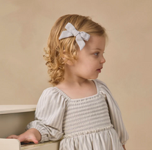 Laden Sie das Bild in den Galerie-Viewer, Quincy Mae Bow Clip Set of 3 Cloud Blue Gingham Dusty Rose