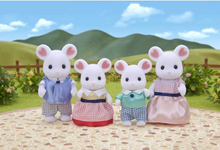 Laden Sie das Bild in den Galerie-Viewer, Calico Critters Marshmallow-Maus-Familie