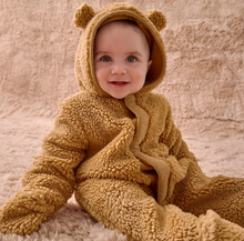 Laden Sie das Bild in den Galerie-Viewer, Magnetic Me Brown Sherpa Baby Bear Pram