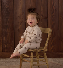 Load image into Gallery viewer, Rylee + Cru Spongey Knit Set Petal Daisy