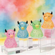 Laden Sie das Bild in den Galerie-Viewer, Highland Cow Squishy Toy – Slow Rising Stress Relief Fidget