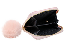 Laden Sie das Bild in den Galerie-Viewer, Zomi Gems Fröhliche lächelnde Geldbörse Pink