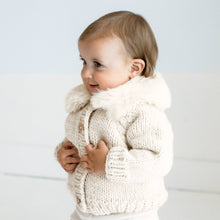 Laden Sie das Bild in den Galerie-Viewer, Huggalugs Fur Collar Natural Cardigan
