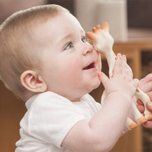 Load image into Gallery viewer, Sophie la Girafe Classic Teether