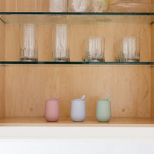 Laden Sie das Bild in den Galerie-Viewer, Ezpz Mini Cup + Straw Training System 👉 NUR ONLINE