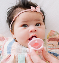 Load image into Gallery viewer, Itzy Ritzy Sweetie Soother Pacifier Sets 2 Pack Pink Bows 0-6M