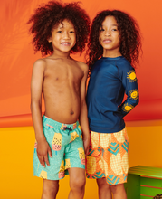 Laden Sie das Bild in den Galerie-Viewer, Tea Collection Badeshorts lang Wachsdruck Ananas in Orange