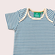 Laden Sie das Bild in den Galerie-Viewer, Little Green Radicals Bio-Baby-Bodysuit-Set Blaue Regenbögen 2er-Pack Größe 9-12m
