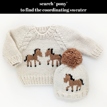 Laden Sie das Bild in den Galerie-Viewer, Huggalugs Pony Beanie Hat
