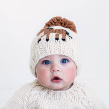 Laden Sie das Bild in den Galerie-Viewer, Huggalugs Pony Beanie Hat
