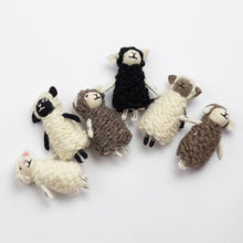 Laden Sie das Bild in den Galerie-Viewer, The Winding Road Natural Sheep Finger Puppet – Fair Trade Felt Toy
