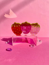 Load image into Gallery viewer, Not Picasso Very Berry Hair Claw
