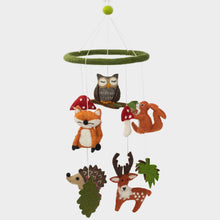 Laden Sie das Bild in den Galerie-Viewer, The Winding Road Forest Creatures Baby Mobile – Felt Nursery Decor
