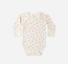 Load image into Gallery viewer, Quincy Mae Side Snap Bodysuit Flower Field Size 3-6m
