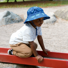 Load image into Gallery viewer, Jan &amp; Jul Manta Ray Aqua-Dry Bucket Hat
