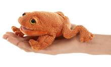 Laden Sie das Bild in den Galerie-Viewer, Folkmanis Mini Toad
