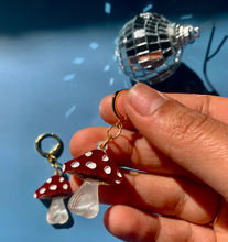 Load image into Gallery viewer, Not Picasso Mini Mushrooms
