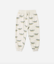 Load image into Gallery viewer, Rylee + Cru Jogger Sweatpant Alligators
