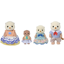 Laden Sie das Bild in den Galerie-Viewer, Calico Critters Sea Otter Family
