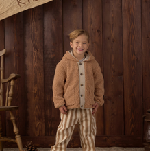 Laden Sie das Bild in den Galerie-Viewer, Rylee + Cru Lodge Fawn Jacket
