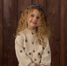 Laden Sie das Bild in den Galerie-Viewer, Rylee + Cru Tulip Cardigan Midnight Daisy
