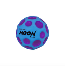 Laden Sie das Bild in den Galerie-Viewer, Waboba Martian Moon Ball
