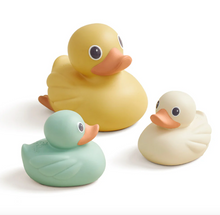 Load image into Gallery viewer, Itzy Ritzy Ducky Family Bath Toy Set
