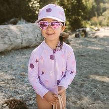 Laden Sie das Bild in den Galerie-Viewer, Jan &amp; Jul Polarisierte Herz-Sonnenbrille Lavendel Größe M (2-6 Jahre)
