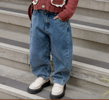 Load image into Gallery viewer, Rylee + Crew Barrel Pant Denim
