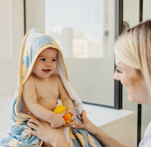 Load image into Gallery viewer, Copper Pearl Hooded Towel Ducky
