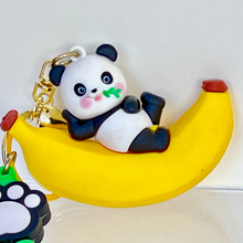 Laden Sie das Bild in den Galerie-Viewer, Panda Fruit Key Charm

