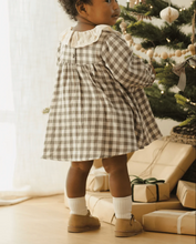 Laden Sie das Bild in den Galerie-Viewer, Quincy Mae Callie Dress Blue Gingham
