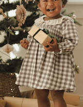 Laden Sie das Bild in den Galerie-Viewer, Quincy Mae Callie Dress Blue Gingham
