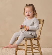 Laden Sie das Bild in den Galerie-Viewer, Quincy Mae Rib Knit Legging Heathered Fog
