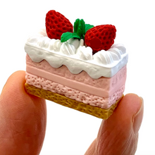 Laden Sie das Bild in den Galerie-Viewer, Iwako Cake Eraser
