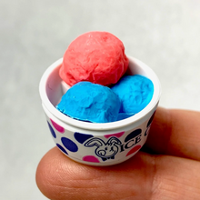 Laden Sie das Bild in den Galerie-Viewer, Iwako Ice Cream Eraser
