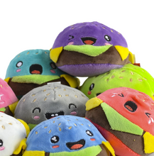 Laden Sie das Bild in den Galerie-Viewer, Watchitude Knead That Burger Chunky Squishy Plush-Blind Box
